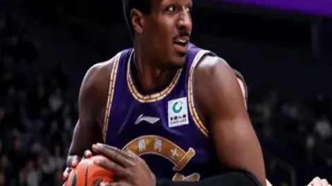 “00后新星闪耀，屡获荣誉，央视官方公众号聚焦报道”